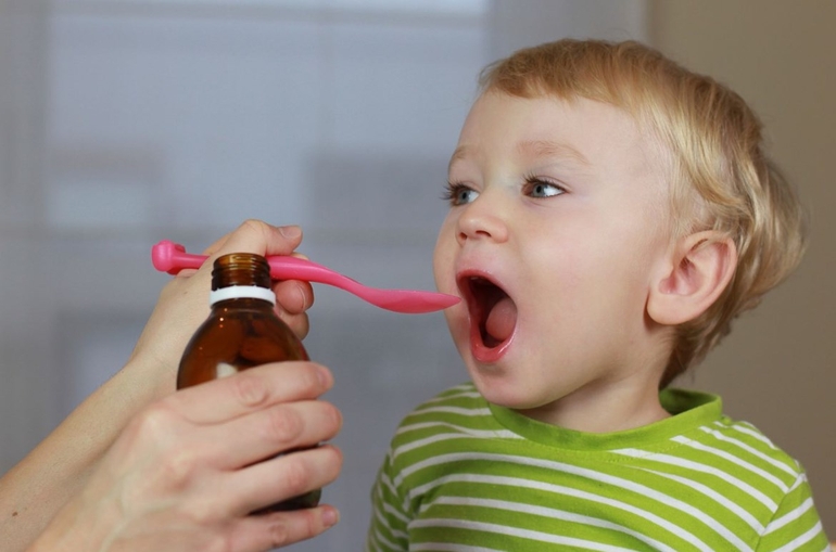 Чем лечить кашель ребенку 2 года без температуры thumbnail