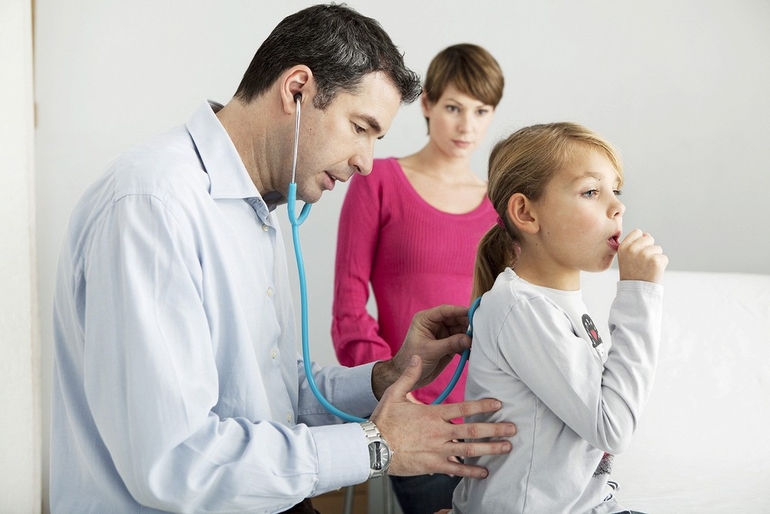 Сильный кашель у ребенка: чем помочь, что делать?
